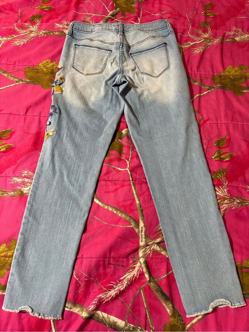 Universal Thread Light Wash Women's Jeans with Red Floral Embroidery